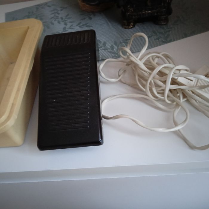 Sprzedam maszynę do szycia