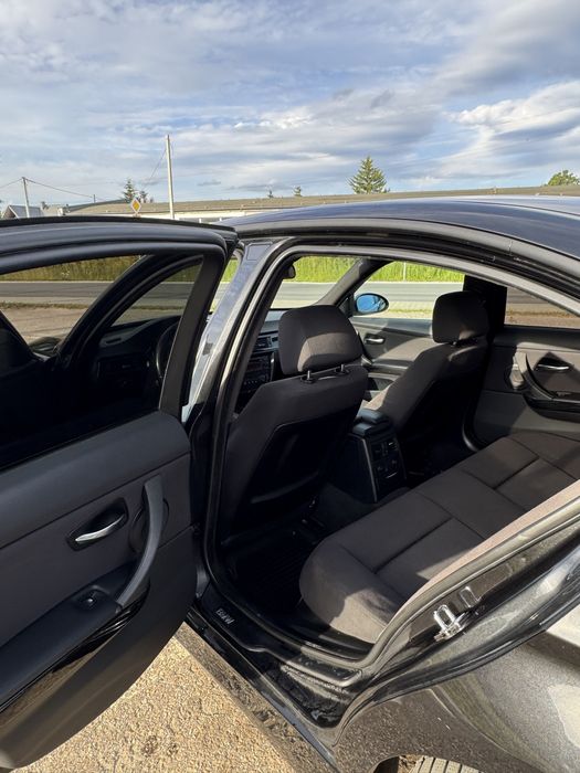 Bmw e90 2.0i  2006r