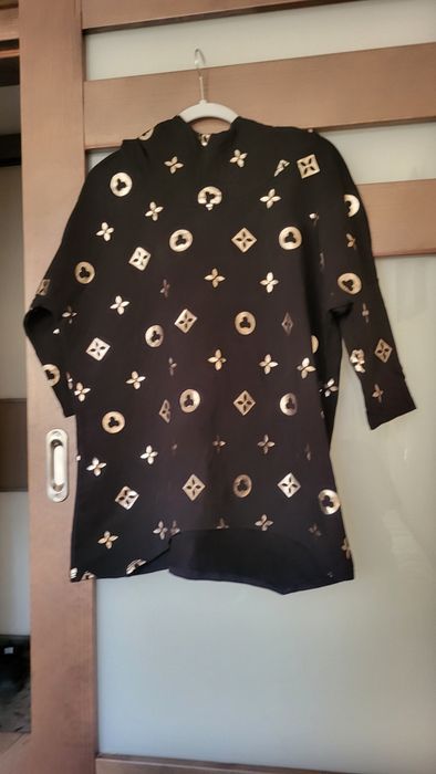 Super bluza w złote wzory