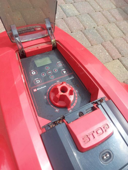 Robot koszący Einhell Freelexo 750 BT