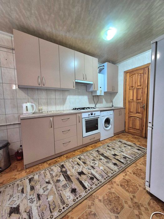 √ Продаж цегляного будинку з гаражем та ділянкою 4.8 сот