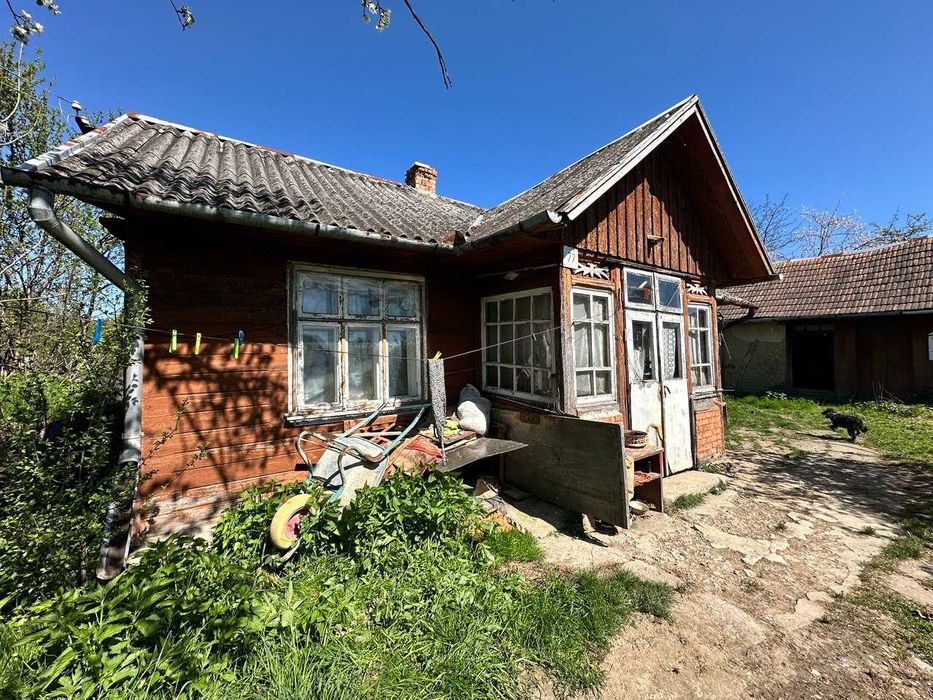 Продаж будинку з ділянкою  у м.Стебник