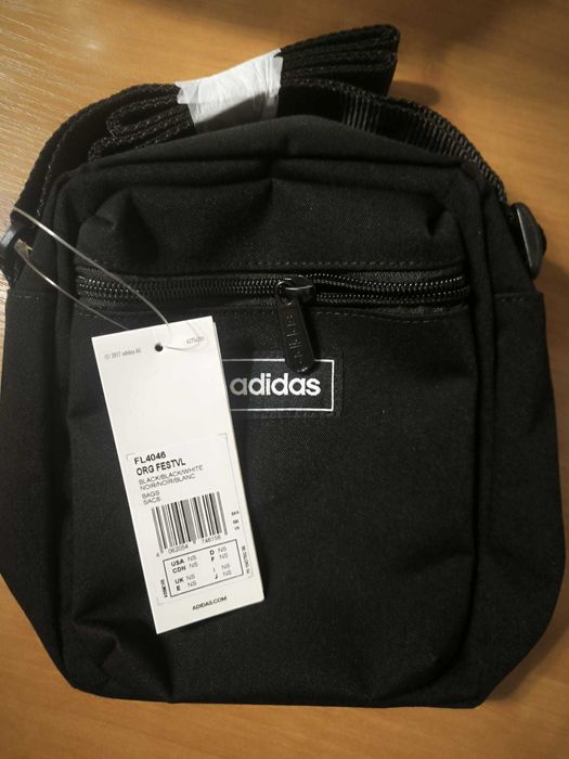 Saszetka na ramię firmy Adidas