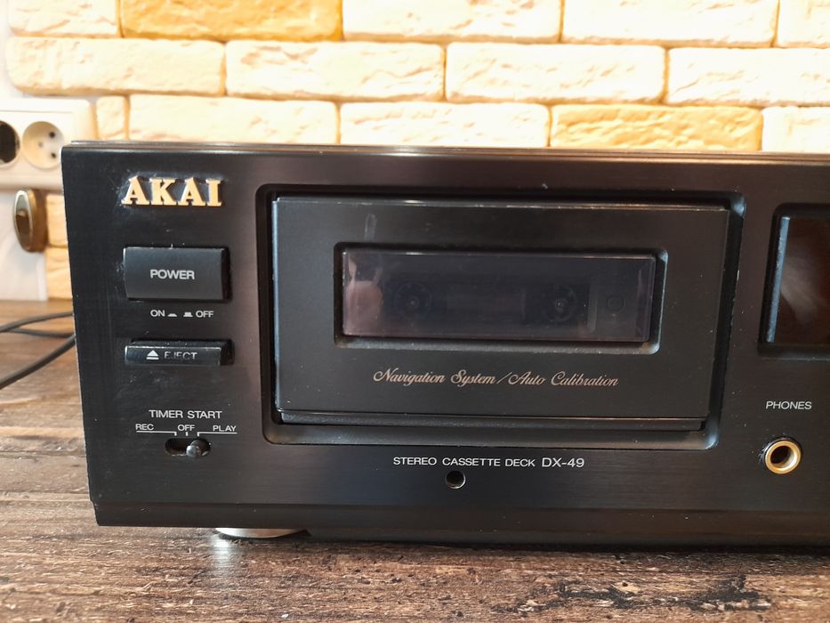Дека  " AKAI"  DX - 49