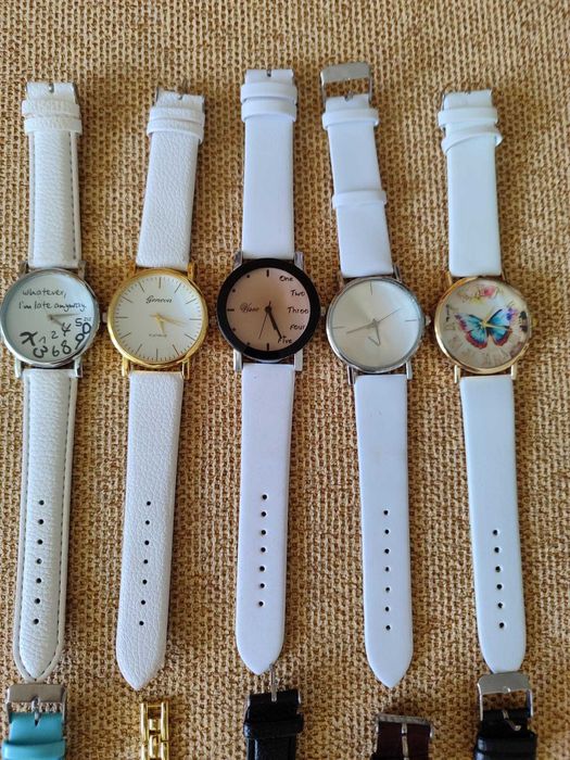 Conjunto de 10 relógios quartz novos