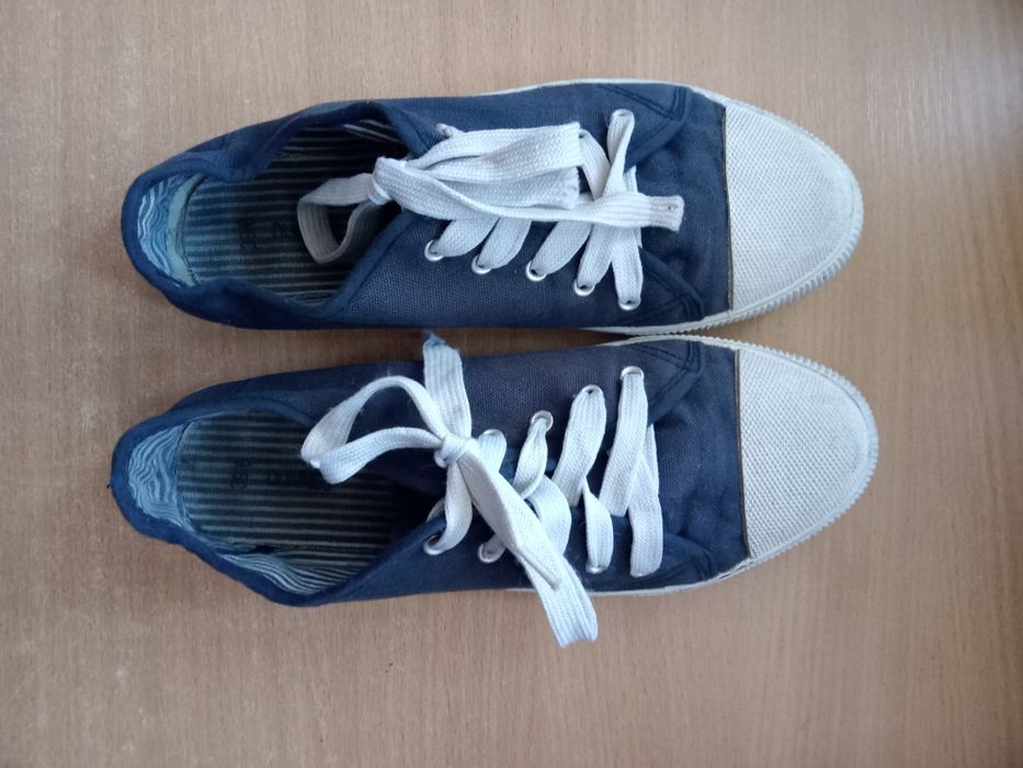 Trampki rozmiar 39