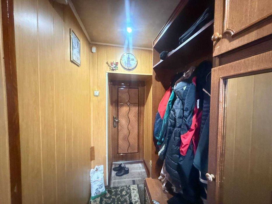 Продаж 1-кімнатної квартири за вигідною ціною на ринку, простий стан.