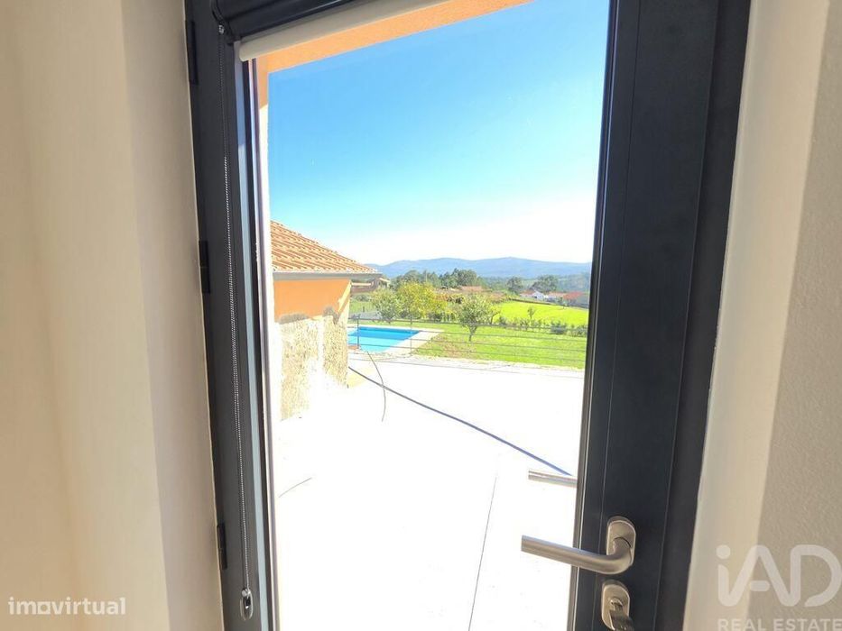 Casa de Campo T3 em Candemil e Gondar de 88 m2