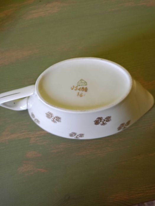 Serwis stołowy porcelanowy vintage. Chodzież.