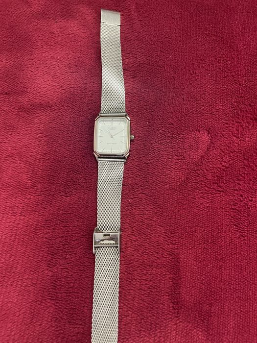 Relógio Casio Quartz Feminino – Elegante