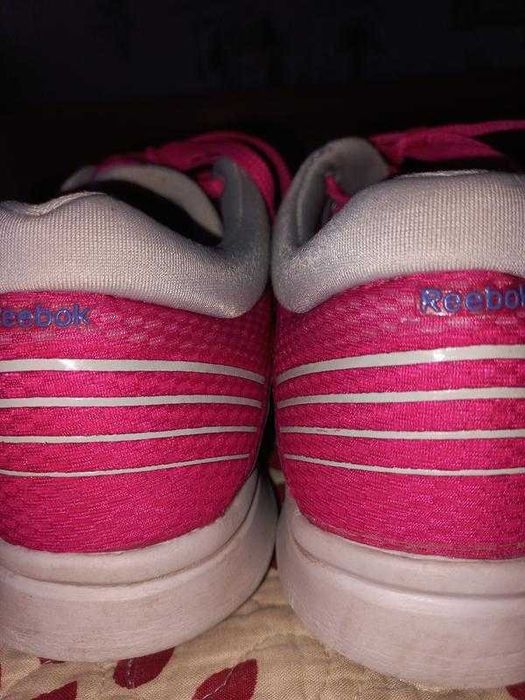 Універсальні кроссівки Reabok Easy tone, розмір: 3/35,5/22,5см.