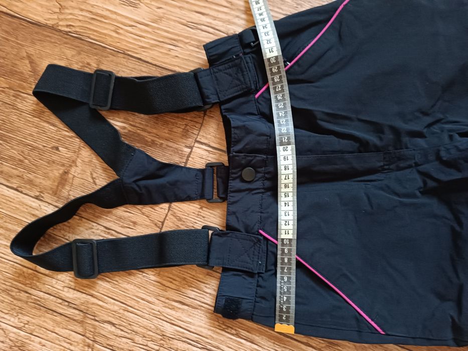 Spodnie na śnieg na szelkach r. 128