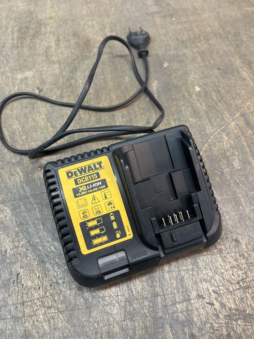 Dewalt ładowarka DCB115