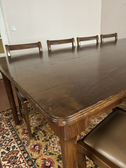 Mesa madeira com 8 cadeiras