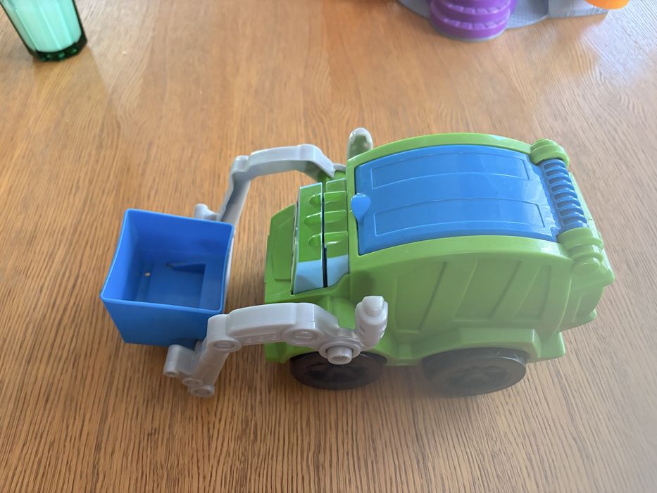Śmieciarka play- doh