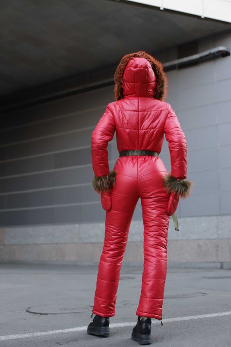 Комбінезони лижні і костюми