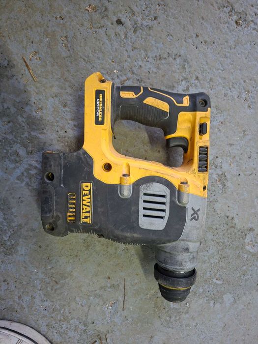 Młotowiertarka dewalt
