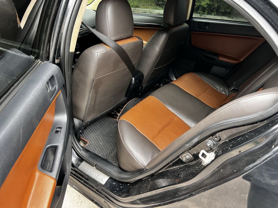 Продам Mitsubishi Lancer 2.0 автомат