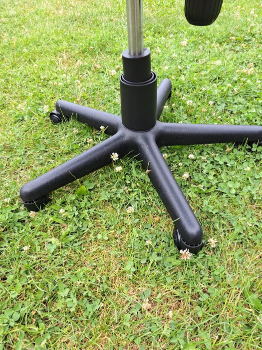 Fotel obrotowy uniwersalny