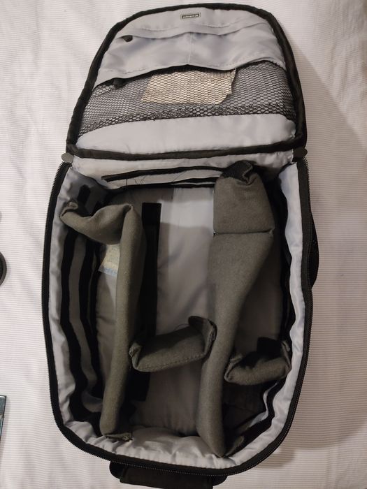 Canon 7D Mark II + 24-105 F/4 + 50 mm F/ 1.8 + Meike Grip