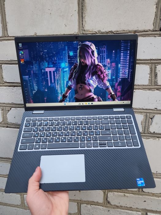 з Face ID, 2022 року, Ігровий ноутбук DELL (i7 1185G7/16/256/T500)
