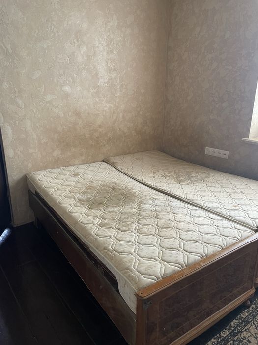 Ліжка односпальне з матрасом