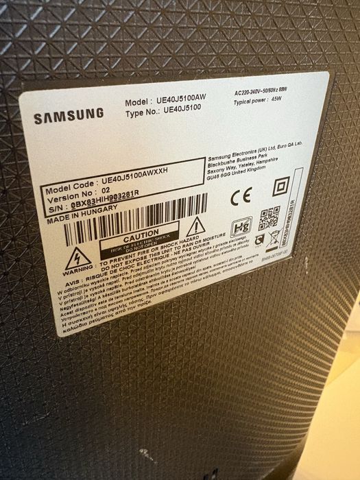 TV LCD Samsung+ Soundbar Grundig