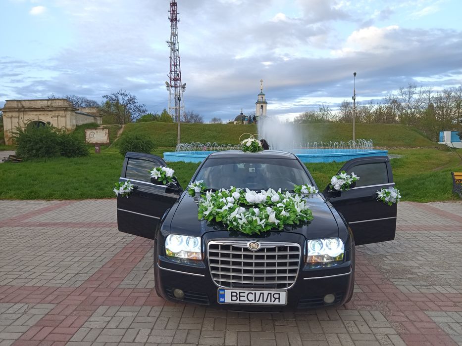 Оренда та продаж весільних прикрас для автомобіля кортежу на урочистості (Весілля, вінчання або заручини)