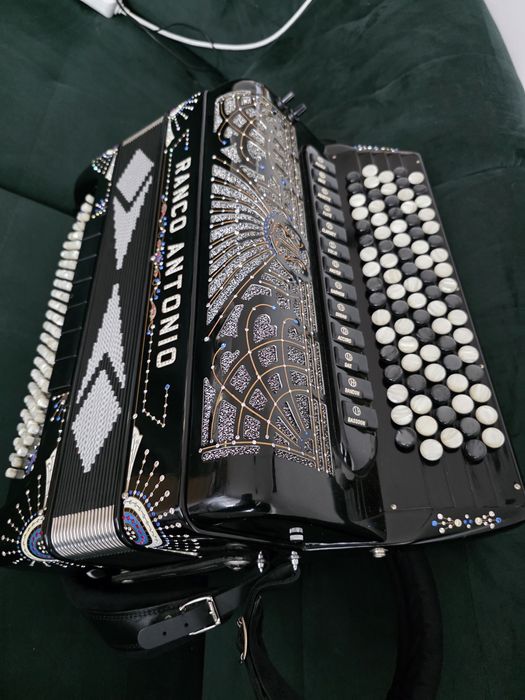 Sprzedam akordeon guzikowy ranco antonio