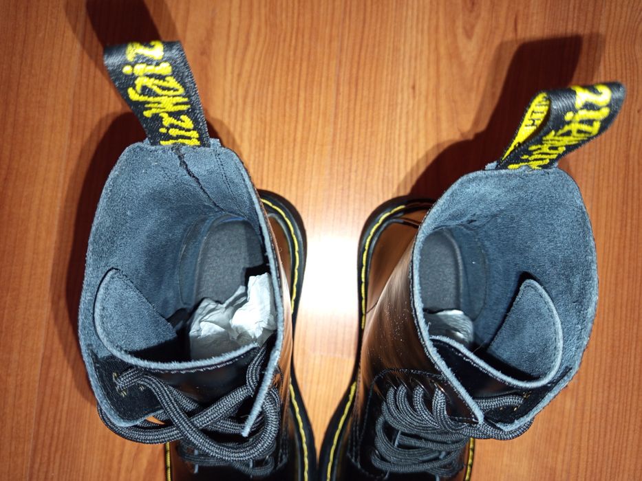 Продам взуття  Dr.Martens.