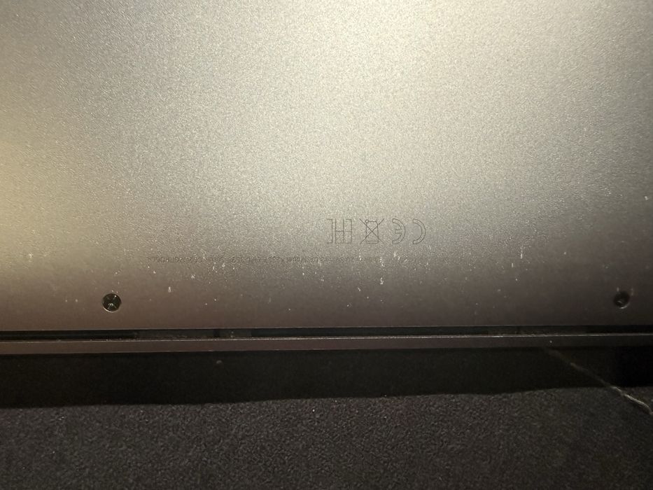 MacBook Air 13 M1 8ГБ 256 ГБ 2020 год