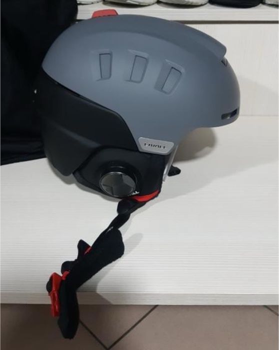 Оригінальний гірськолижний та сноуборд шолом livall