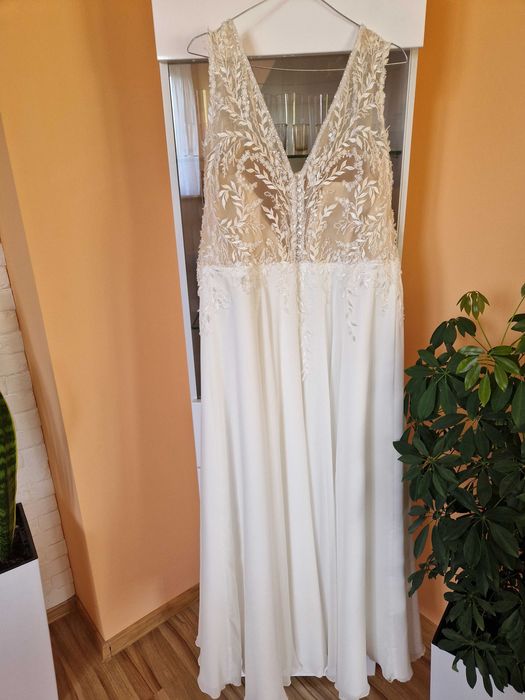 Suknia slubna ciążowa