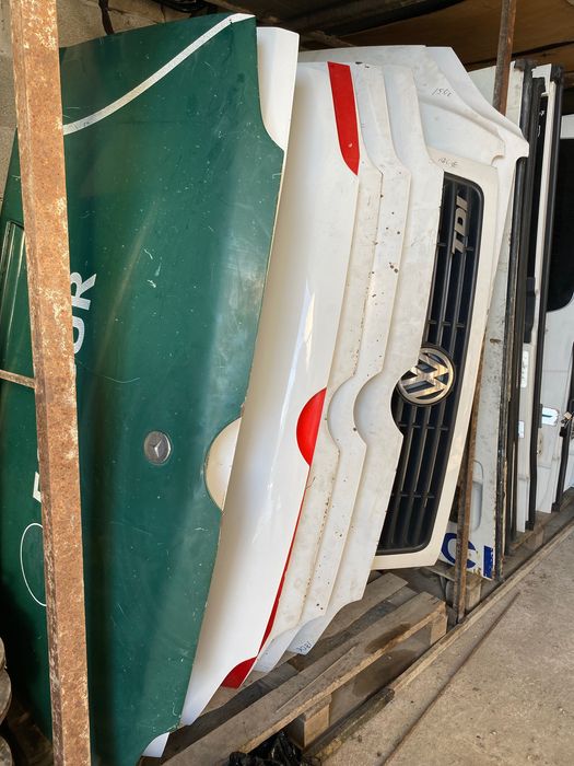 Капот(и)  Mercedes Sprinter