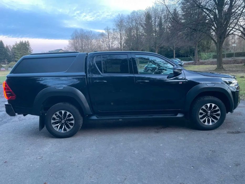 Toyota Hilux      2023
