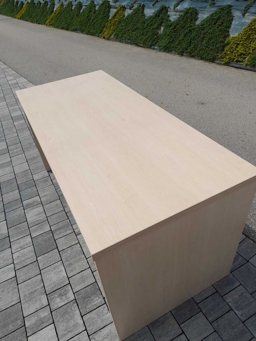 Biurko mocne i duże stół biurowy