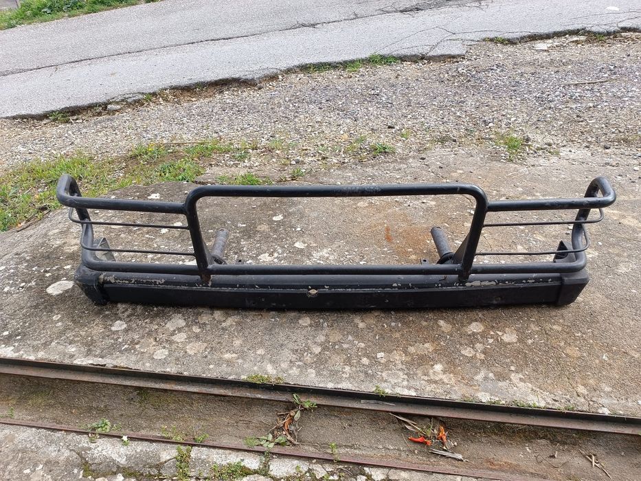 vendo para-choques dianteiro lada niva