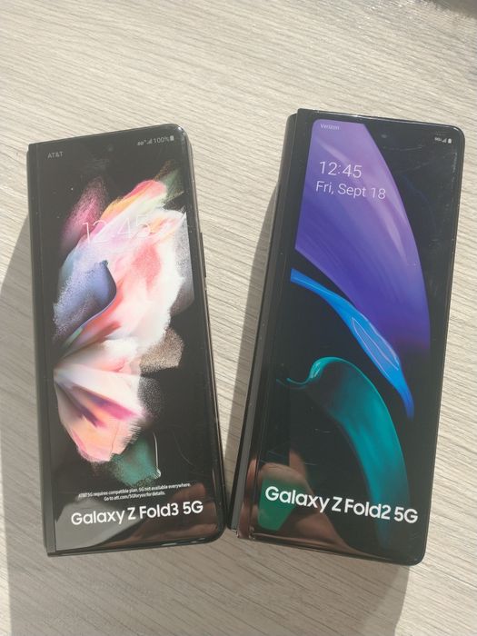 Samsung Galaxy Z Fold 2  5G Fold 3 муляж