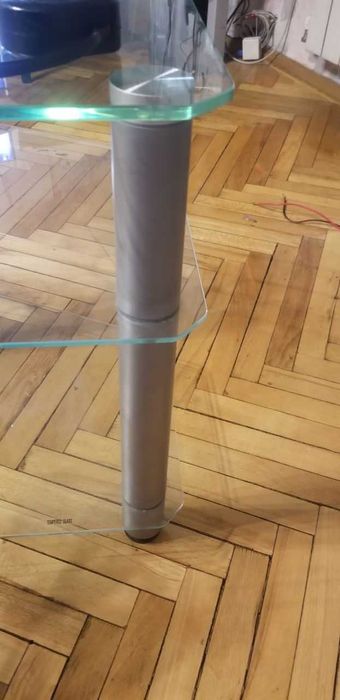 стеклянная  тумба ( полки ) под телевизор