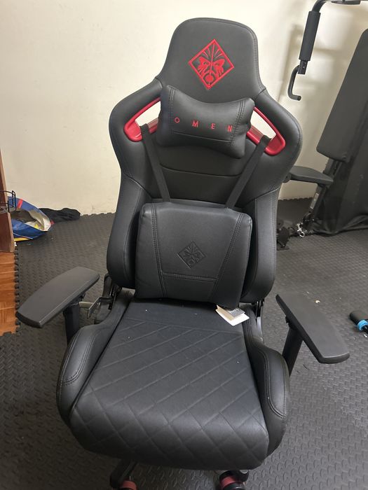 Pc gamer cadeira mesa conpleto