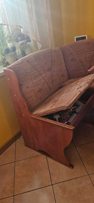 Na sprzedaż narożnik kuchenny rogówka z pojemnikami – zadbany, solidny