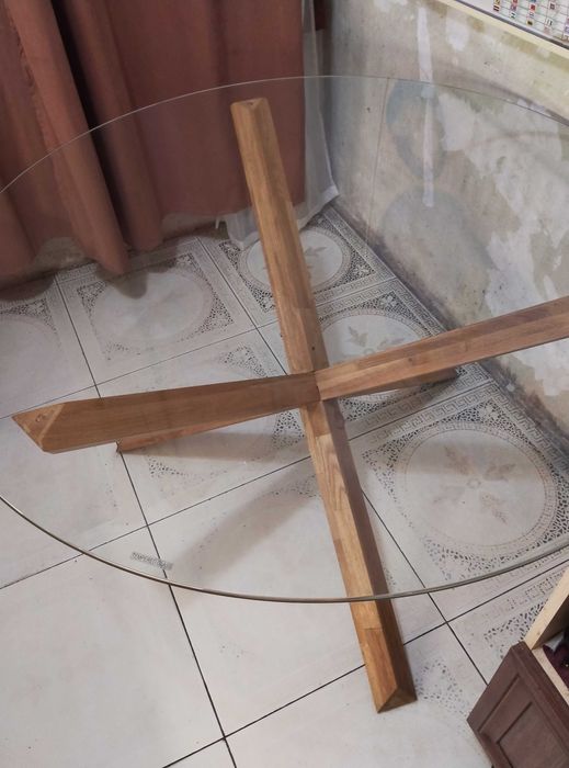 Стол / стіл скляний великий
