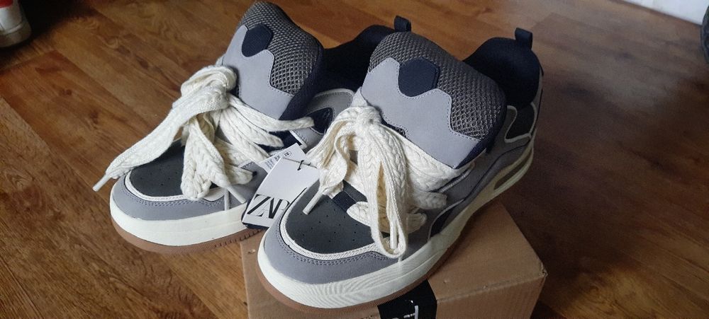 Młodzieżowe Buty Zara 43