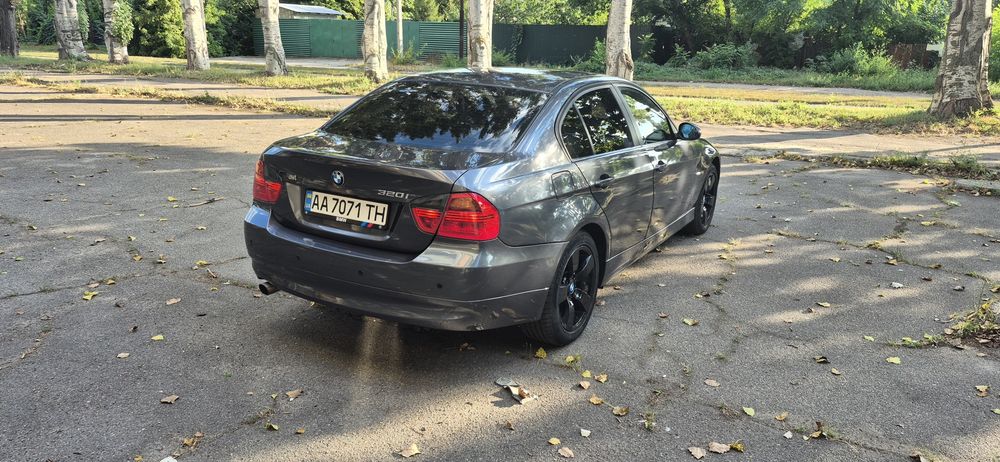 BMW E90 2.0 automatic
