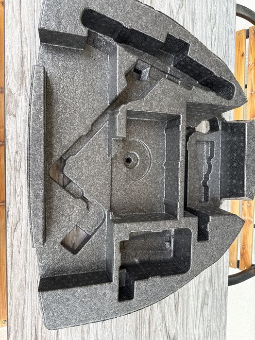 Wklad do bagaznika w miejsce kola zapasowego Toyota Auris