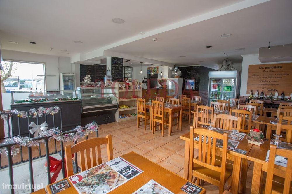 Restaurante/Churrasqueira com Esplanada privada