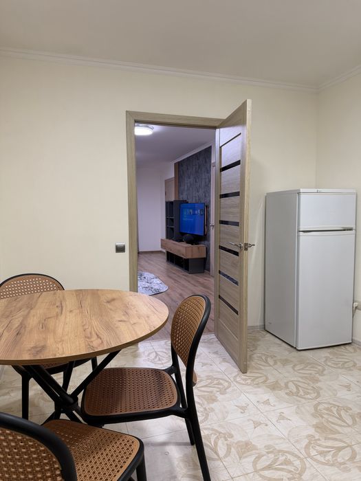 Подобова короткострокова оренда будинку набережна перемоги  центр