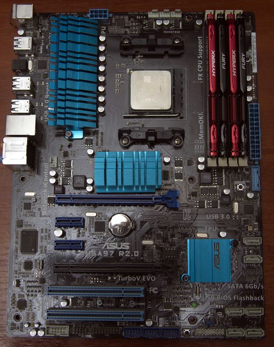 Продам комплект AM3+ Asus M5A97 R2.0 / AMD FX-8300 / Kingston Hyper X 32GB DDR3 1866/ БП 520W + Кулер