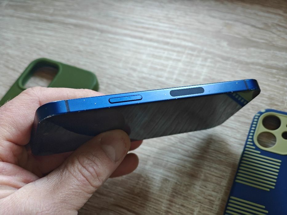 Iphone 12 Mini, 2 etui gratis.