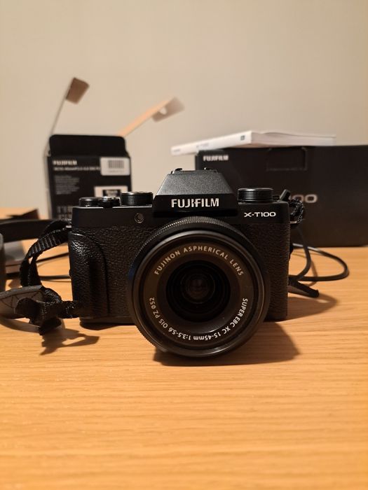 Fujifilm X-T100 + Lente FUJINON XC 15-45mm F3.5-5.6 OIS PZ (Nova)